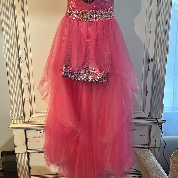 Beautiful Dress for Prom or any formal. - Picture 3 of 5